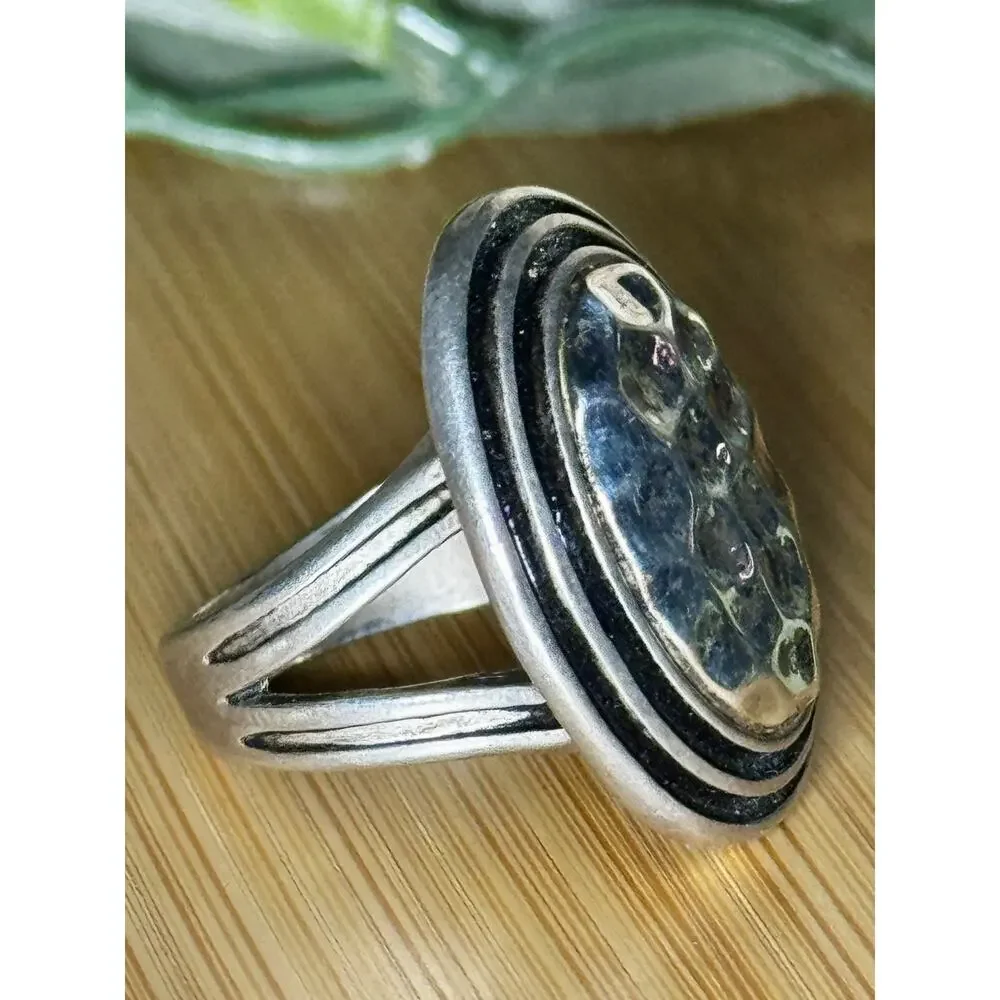 Vintage Premier Designs Hammered Oval Silver Tone Statement Ring Size 8.5 15grms